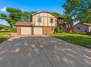501 Wheatland Dr, Junction City, KS 66441