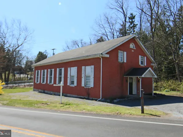 1001 Lumber St, Middletown, PA 17057