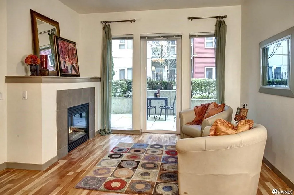 2 bed, 1181 sqft, $3,650 — Photo 3