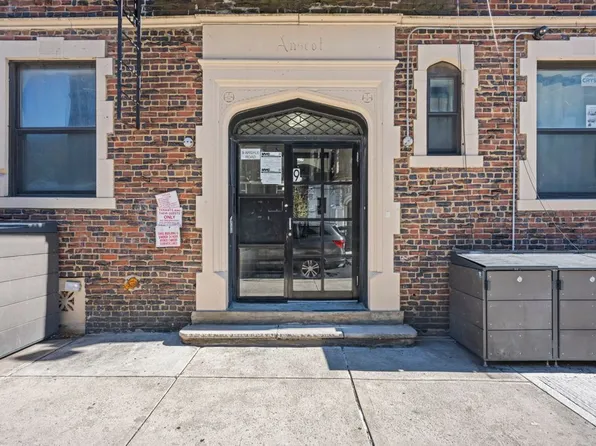 9 Argyle Road image 2 of 24