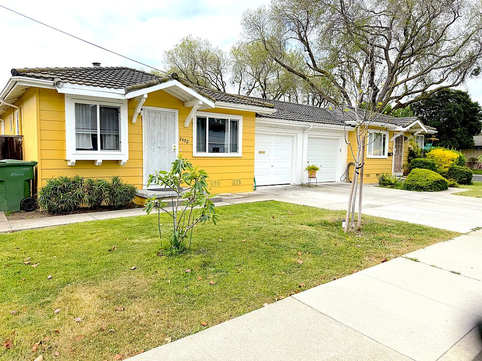 1st image of 2494 Arroyo Dr