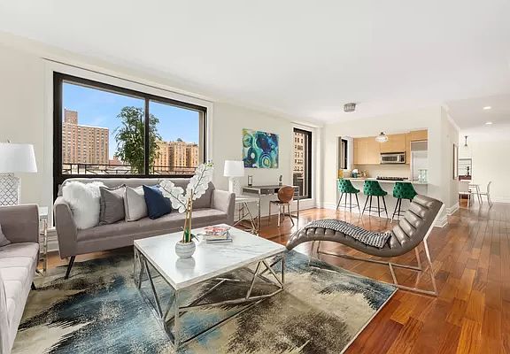 2nd image of 203 W 90th St APT 7H