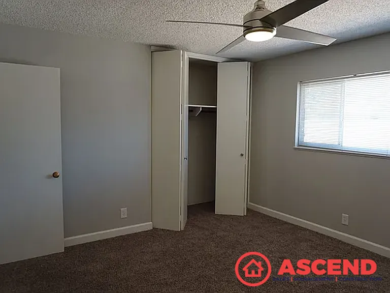 722 Salem St — Photo 8