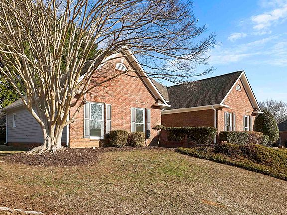 4th image of 225 Georgetown Ct