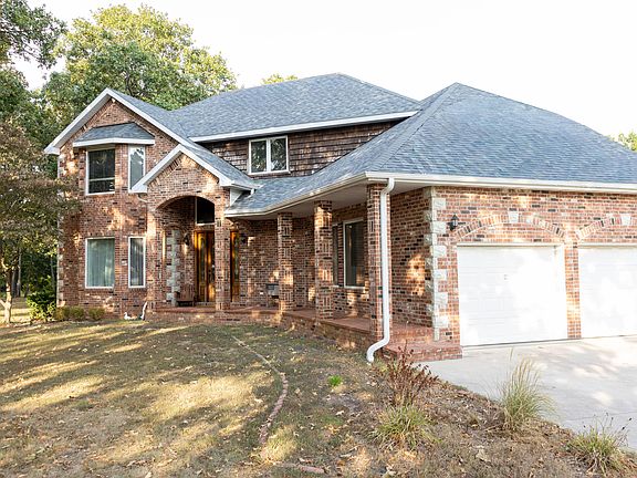 3rd image of 1660 Briarwood Drive