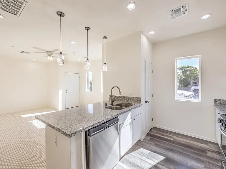 150 Copper St #123 — Photo 3