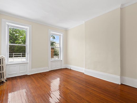 3rd image of 122 Prospect Park W APT 3