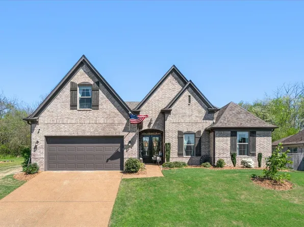 565 Laurel St, Oakland, TN 38060