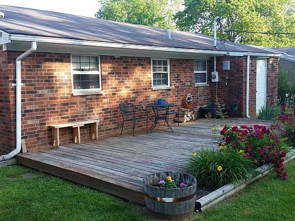 5th image of 3619 Niagara Dr