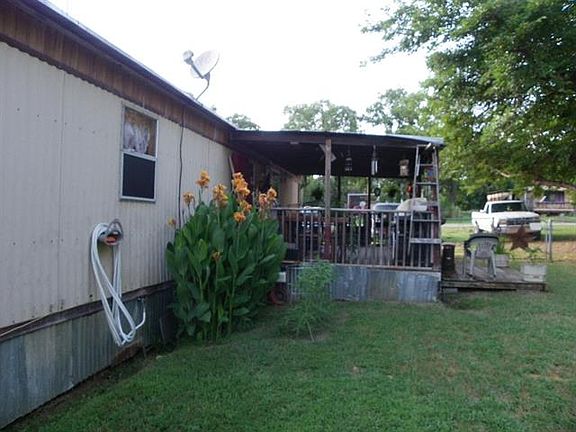 3rd image of 1504 Sheri Ln S