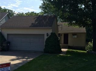 1915 NE Gatewood Dr, Lees Summit, MO 64086
