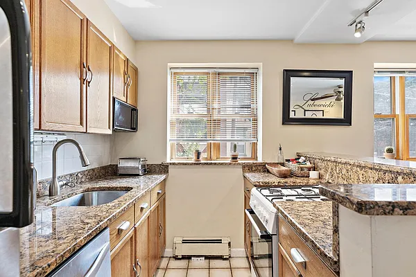 Rented by Urban Luxe | media 9