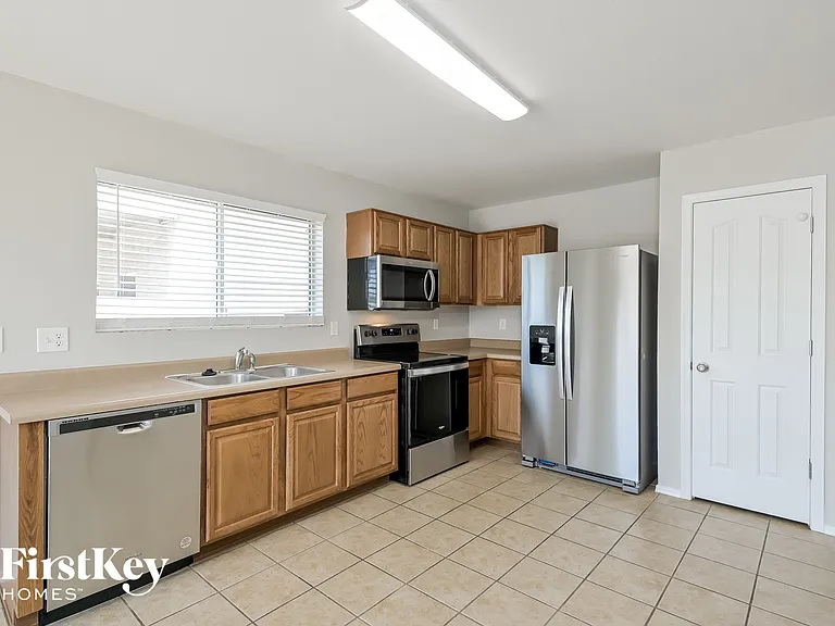 5747 W King Snake Dr — Photo 6