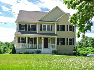 194 Pine Hill Rd, Chelmsford, MA 01824