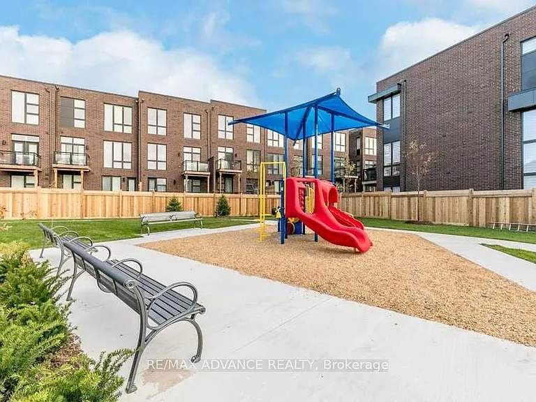 12 Cambray Rd — Photo 34