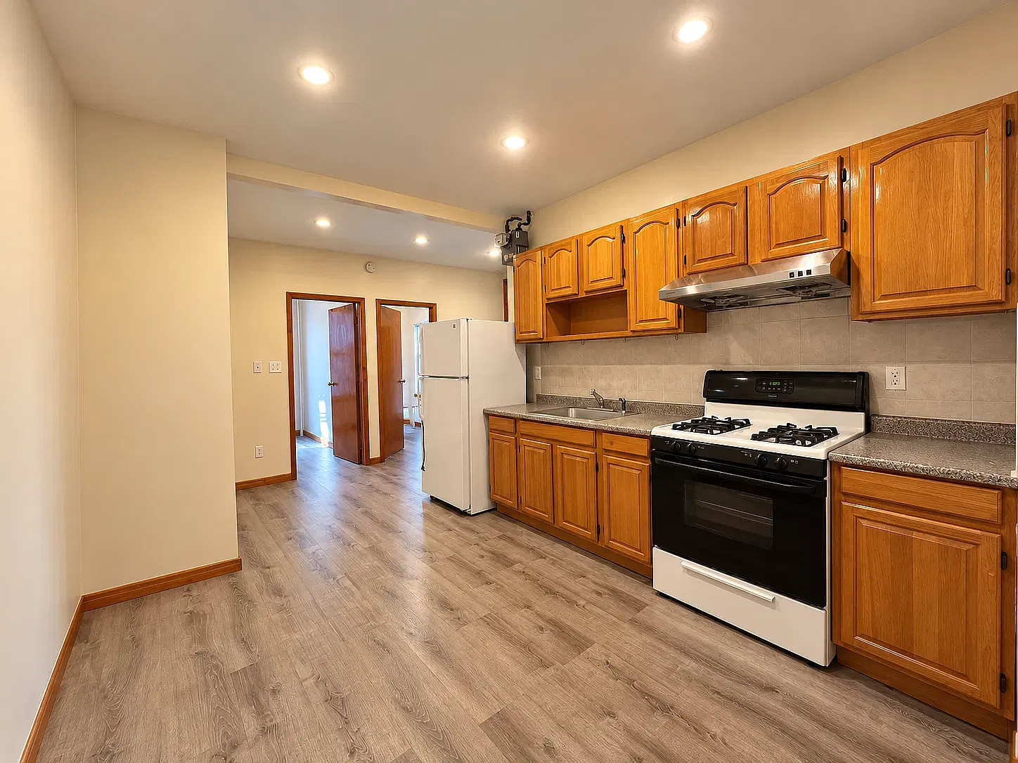 95 Elizabeth Street — Photo 1