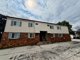607 Hillview, 2