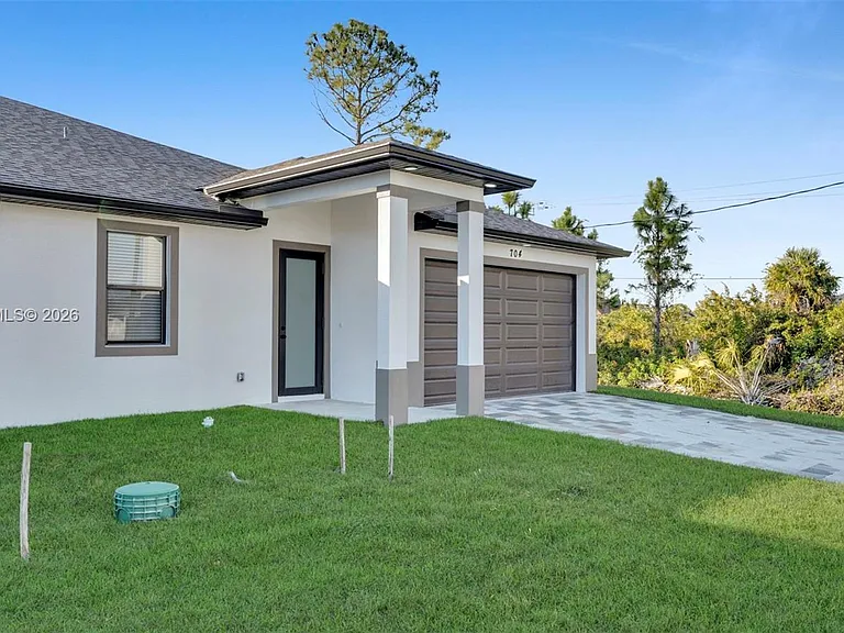 4980 Fairway Ct — Photo 3