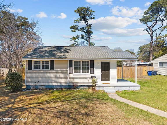 2nd image of 101 Robin Road