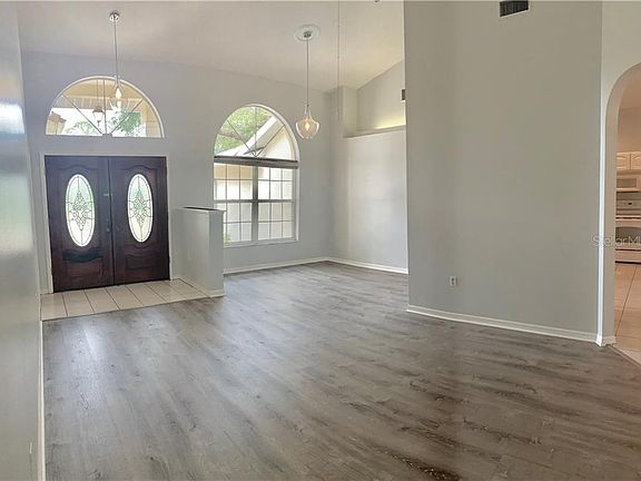 3rd image of 5690 Bent Oak Dr