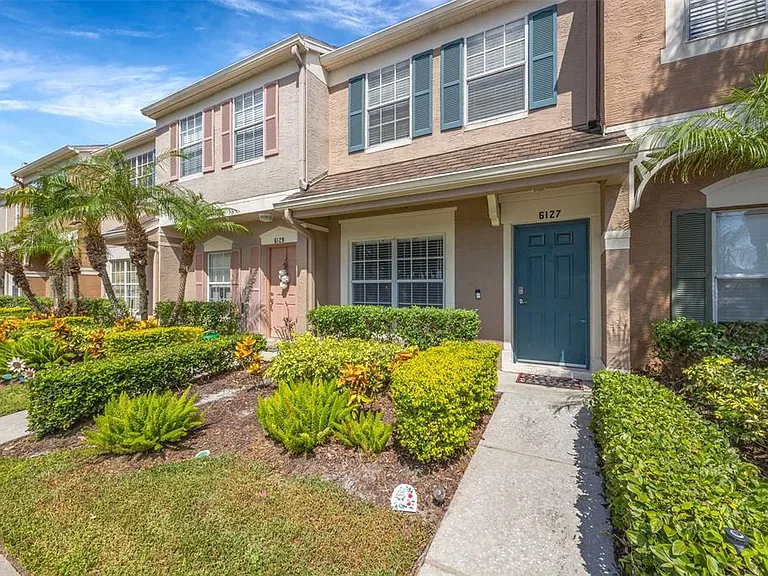 6127 Bayside Key Dr — Photo 1