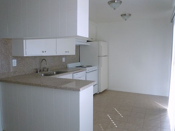 3rd image of 228 Hermosa Ave APT 6
