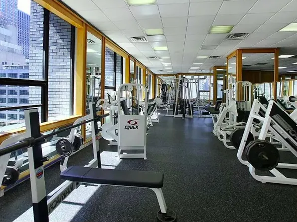 303 East 57th Street image 15 of 17