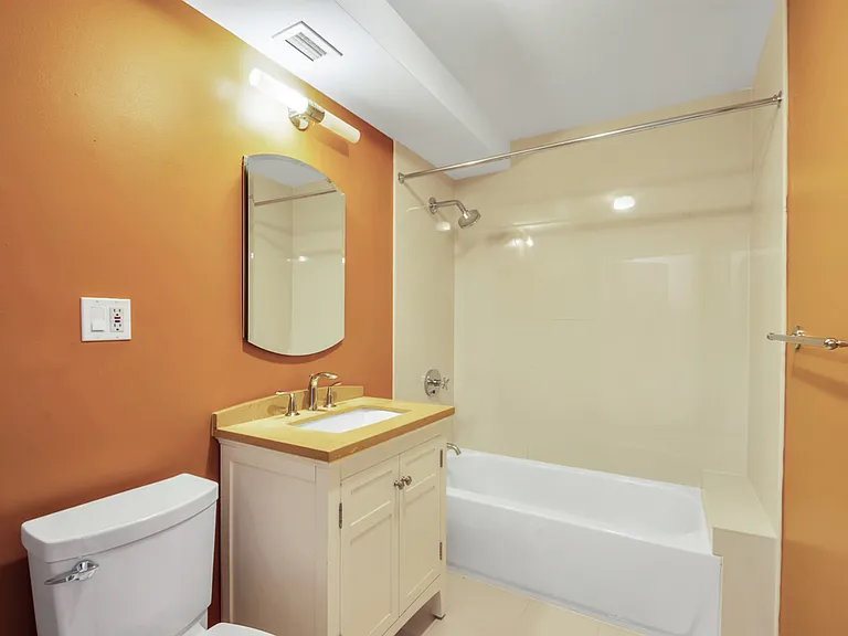 400 15th St #3B — Photo 12