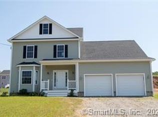 12 Cosgrove Court Rd, Branford, CT 06405