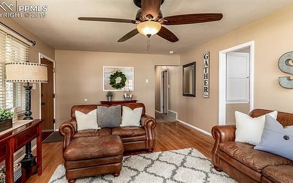 4th image of 1116 Horseshoe Dr