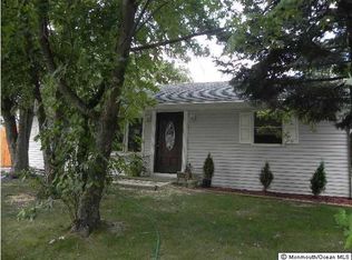 408 Neptune Ave, Beachwood, NJ 08722