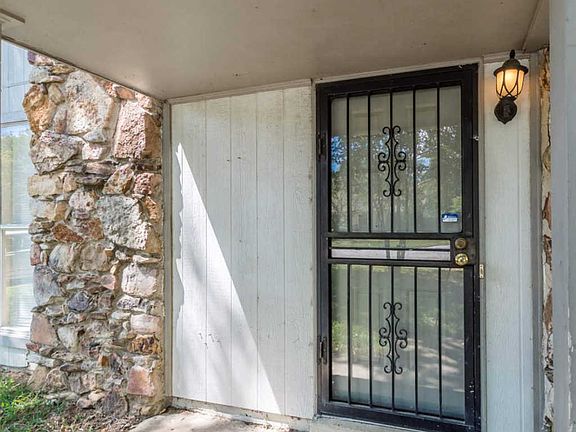 3rd image of 6658 Windflower Ln