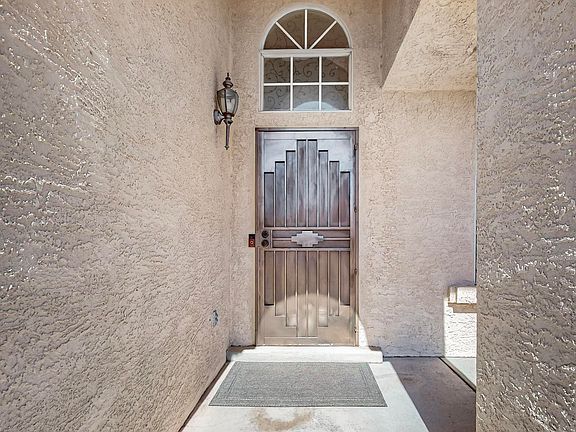 3rd image of 8021 Camino Paisano NW