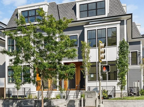 325A Alewife Brook Pkwy #A, Somerville, MA 02144
