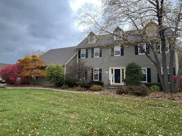 315 Fawn TRAIL, Sturtevant, WI 53177