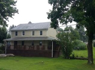 46 Hickory Ln, Locust Gap, PA 17840
