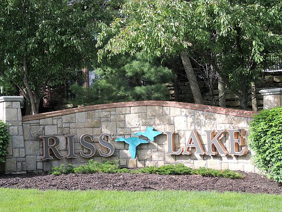 pools, tennis courts, trails