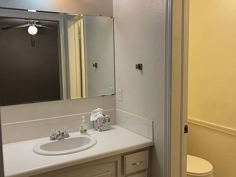 1811 E Lindsey St #4 — Photo 13