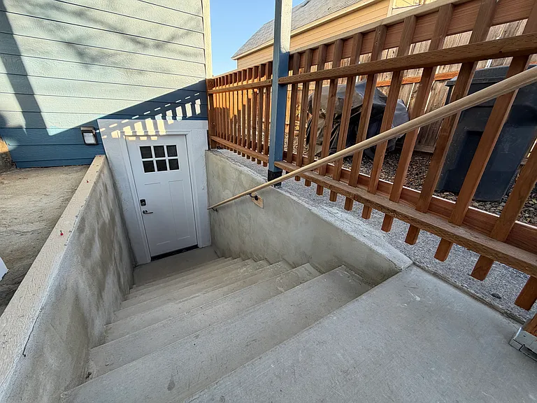 524 N 8th Ave #A — Photo 6
