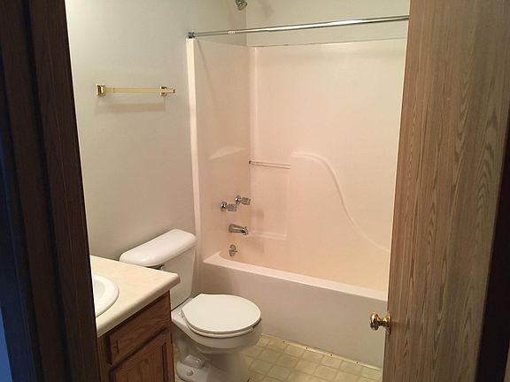 4th image of 5137 Club House Dr