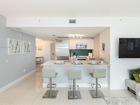 4th image of 1300 Brickell Bay Dr APT 2900