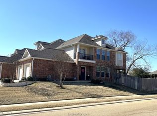 1716 Heath Dr, College Station, TX 77845
