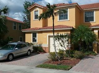 7602 Bristol Cir, Naples, FL 34120