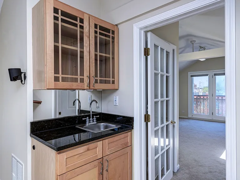 3748 N Clifton Ave — Photo 27