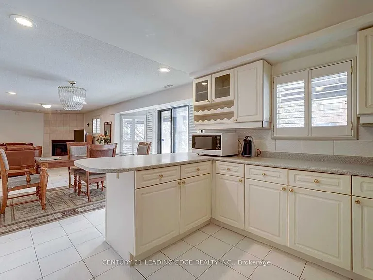 1374 Heritage Way #BASEMENT — Photo 13