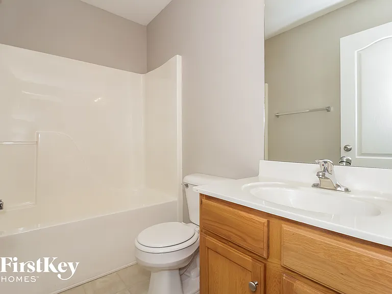 88 Wyndham Walk — Photo 13