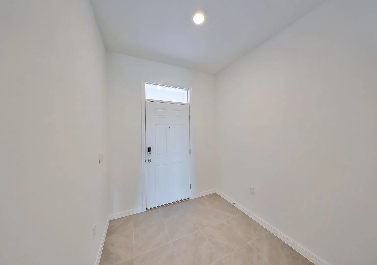Gorgeous Townhome in Farm At Varrea — Photo 2