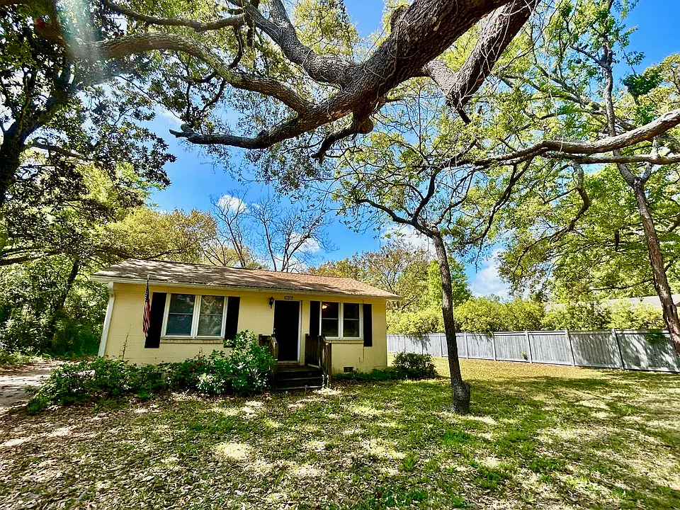 1597 Secessionville Rd