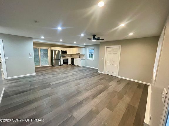 2nd image of 32 Laurel Ln