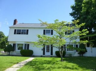 1 Laurel St, Danbury, CT 06810